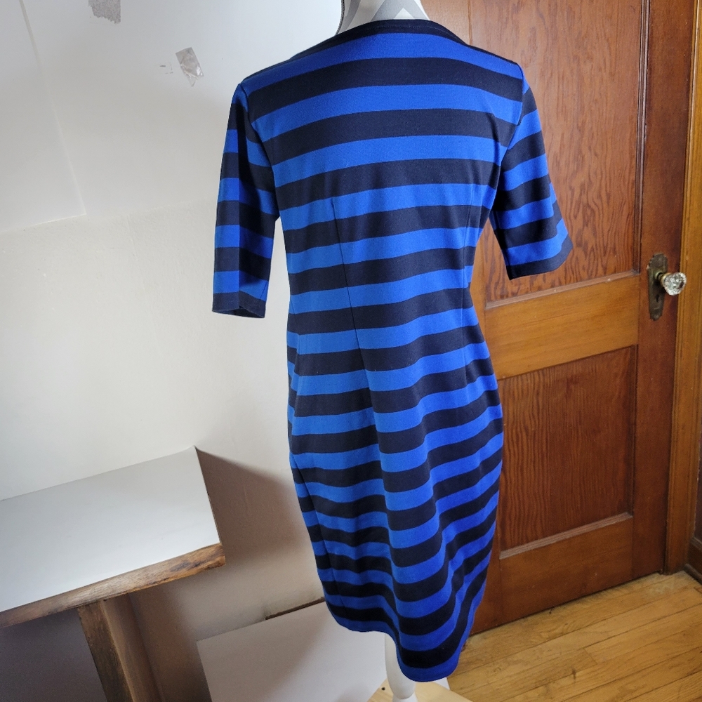 Womans Ann Taylor  Blue/Black Striped Knit Dress Short Sleeve Size Medium - Picture 4 of 7